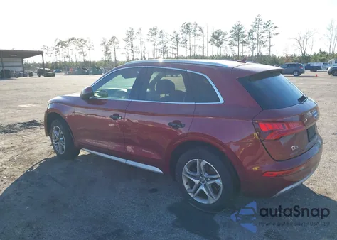 2018 Audi Q5 2.0T Premium/2.0T Tech Premium z USA, uszkodzony, nr VIN WA1BNAFY0J2188421
